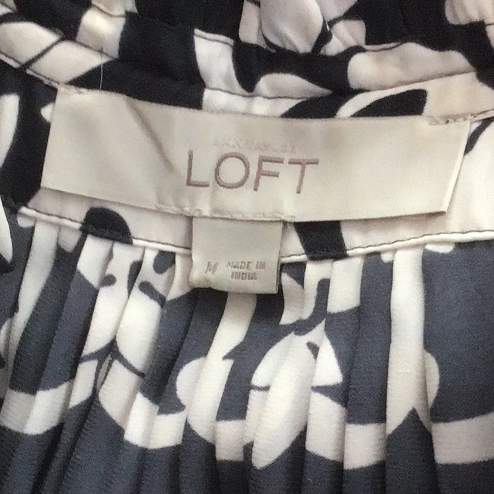 Loft Top - Picture 2 of 5